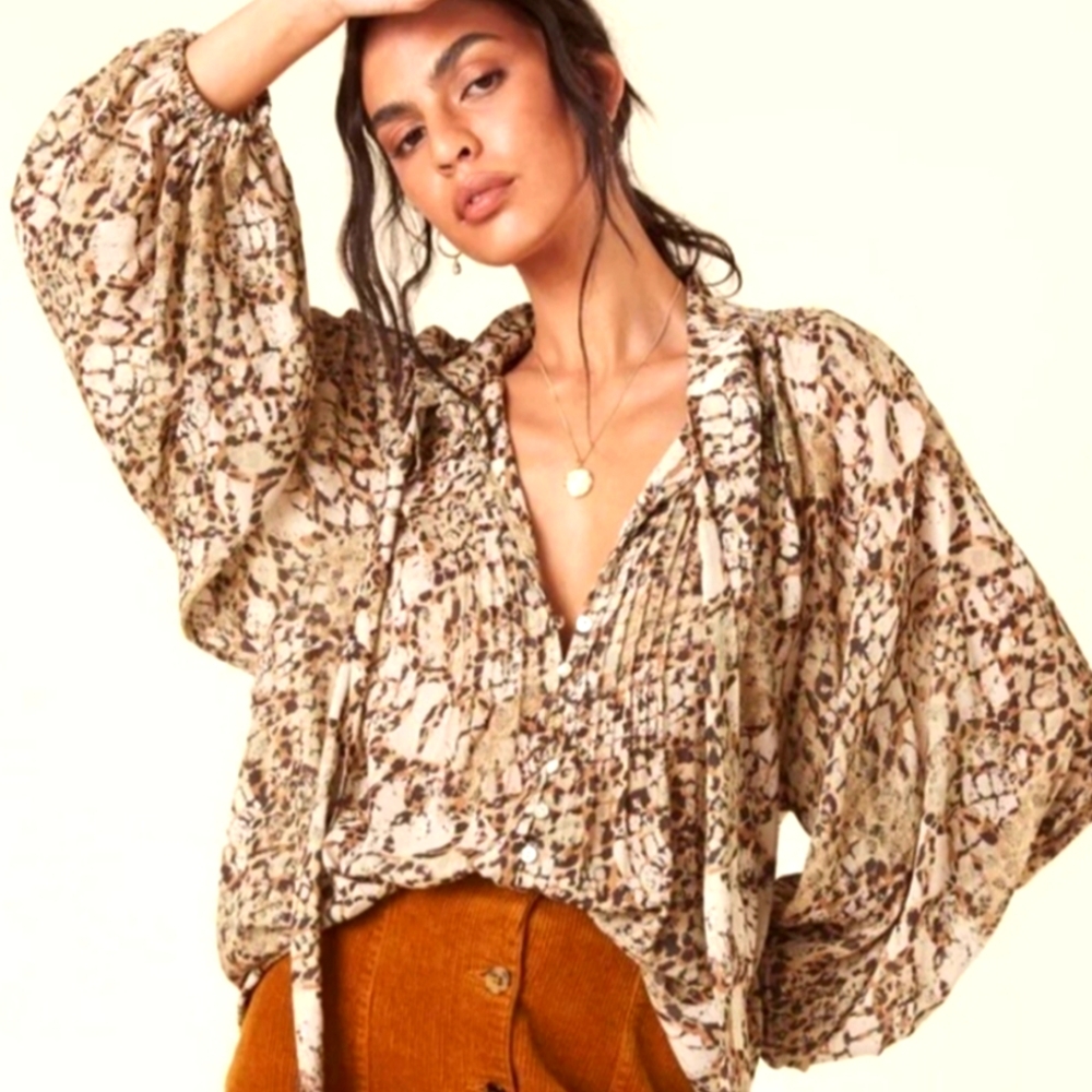 Spell Animal Print Tie Blouse, L